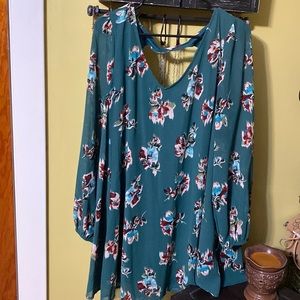 Women’s dress size Large by Entro